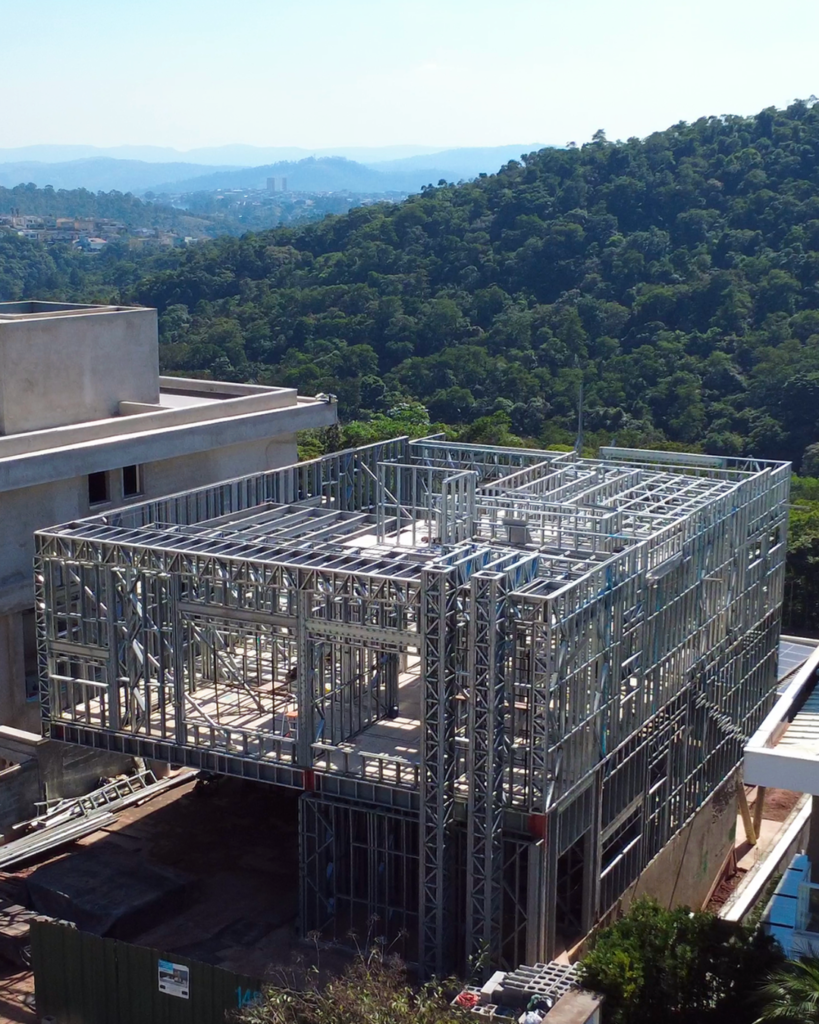 Steel Frame é resistente? Entenda a segurança desse sistema construtivo
